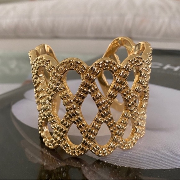 🆕 LILLY PULITZER Gold Tone Beautiful weave cuff Bracelet 😍 - Picture 2 of 16